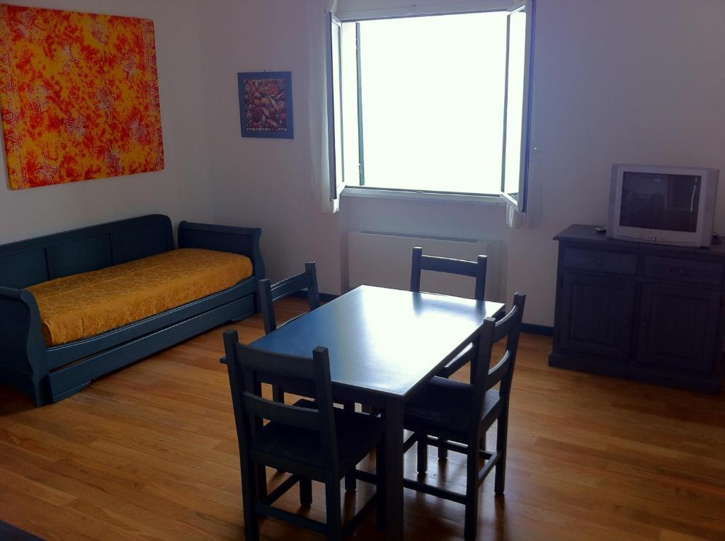 Residence Borgo San Sebastiano Bergeggi Ruang foto