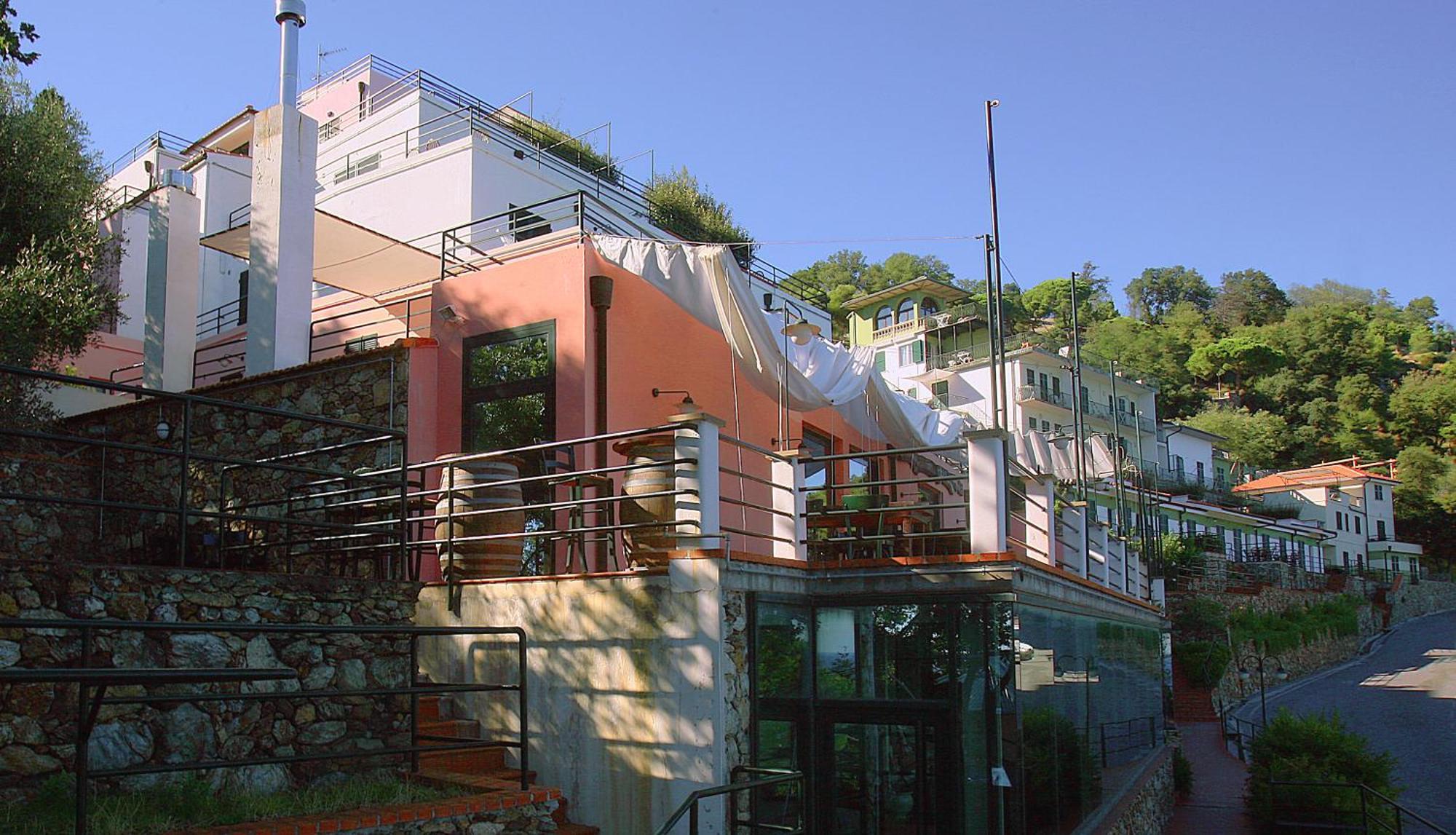 Residence Borgo San Sebastiano Bergeggi Bagian luar foto