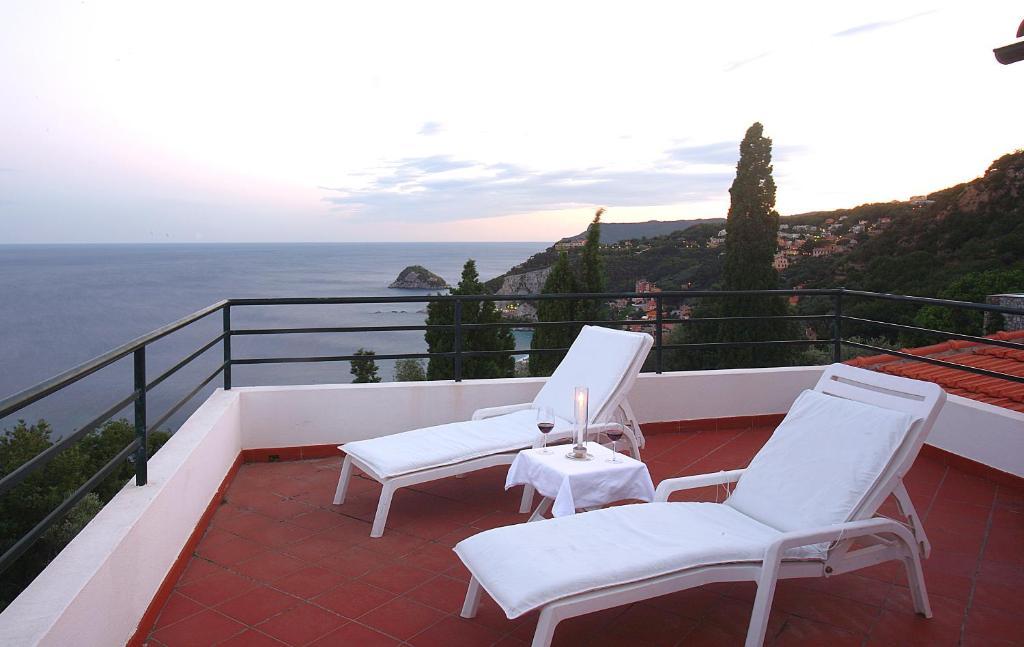 Residence Borgo San Sebastiano Bergeggi Ruang foto